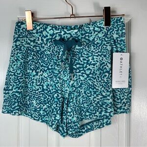 Athleta Balance Shorts 4” Blue Leopard Print Small NWT